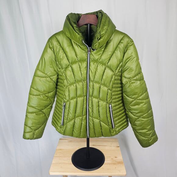 GUESS Women’s Green Puffer Jacket XL NWOT High Shine Winter Streetwear - Picture 1 of 4